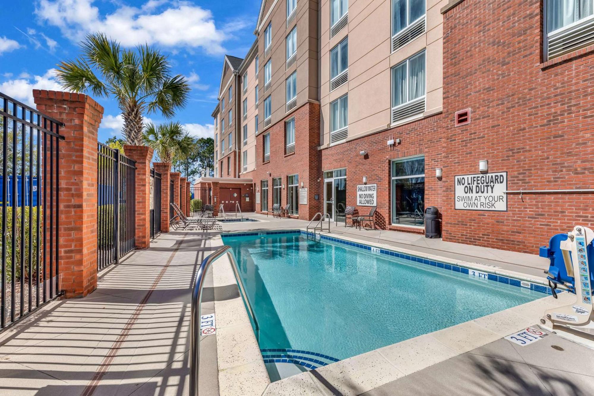 Hilton Garden Inn Myrtle Beach/Coastal Grand Mall Екстериор снимка