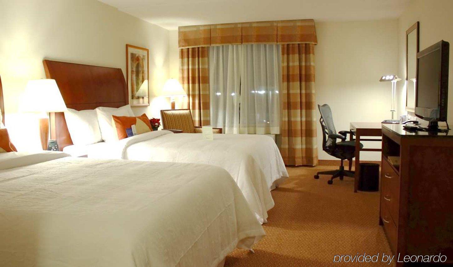 Hilton Garden Inn Myrtle Beach/Coastal Grand Mall Стая снимка