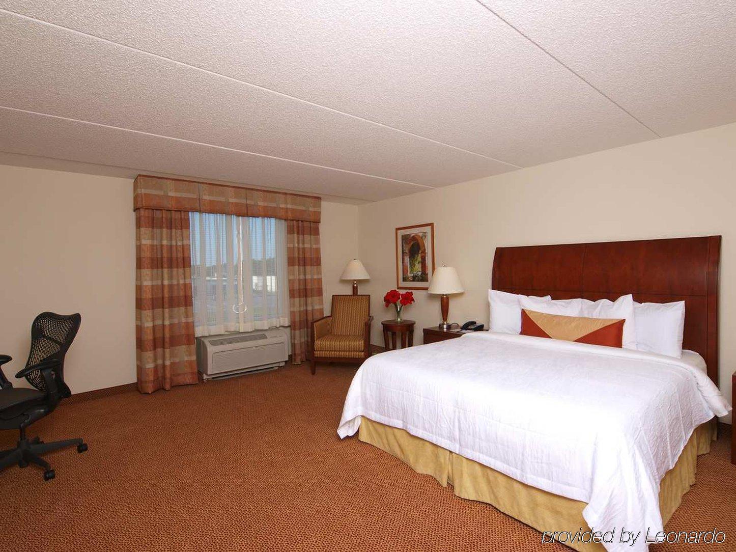 Hilton Garden Inn Myrtle Beach/Coastal Grand Mall Стая снимка