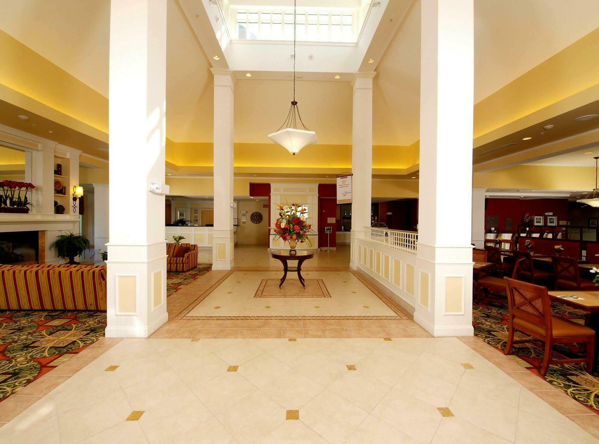 Hilton Garden Inn Myrtle Beach/Coastal Grand Mall Интериор снимка